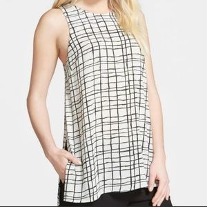 ASTR the Label Black & White Grid Patterned Blouse!